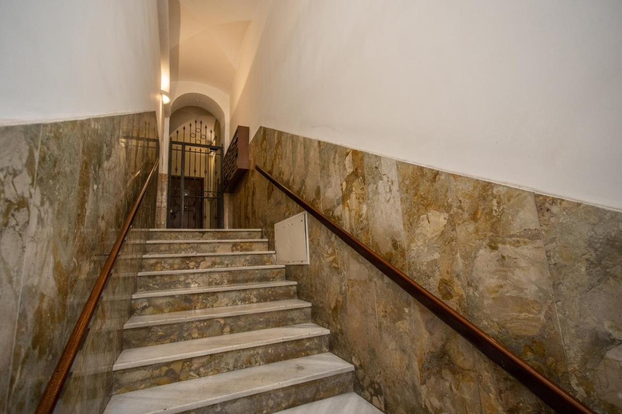 Appartamento Fresh House Cavour Roma Esterno foto